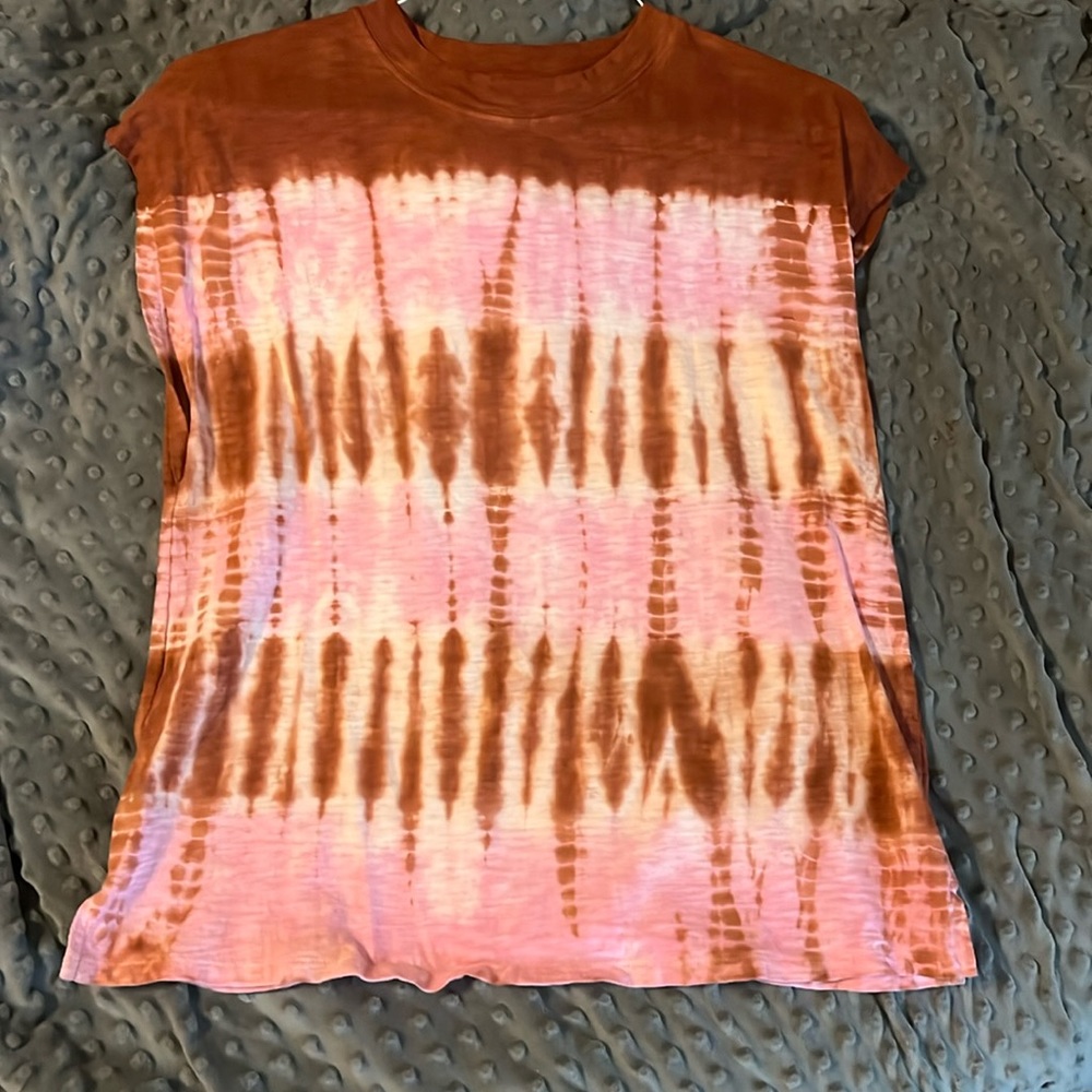 Universal Threads shirt
